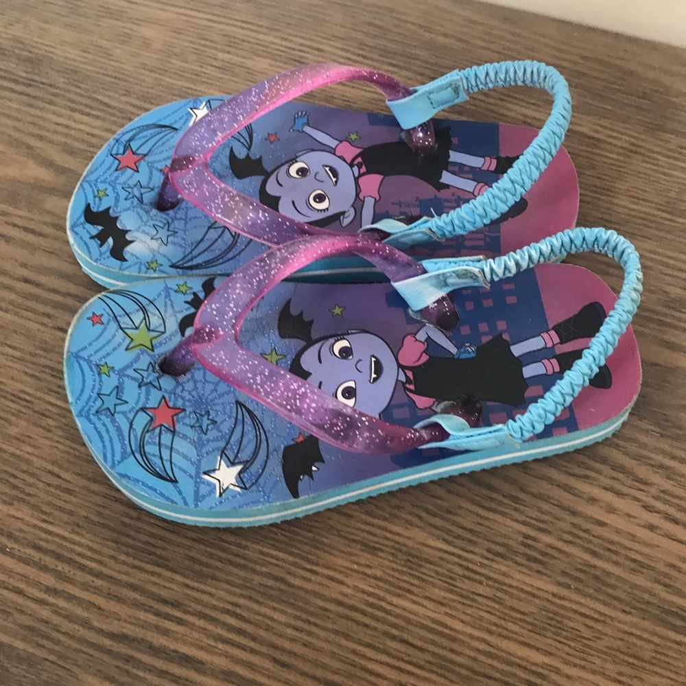 Vamparina Flip Flops Size 7/8